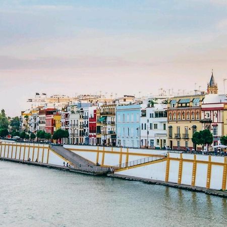 Sevilla Triana Jacuzzi Luaran gambar