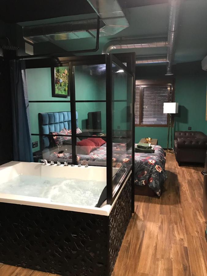 Sevilla Triana Jacuzzi Luaran gambar