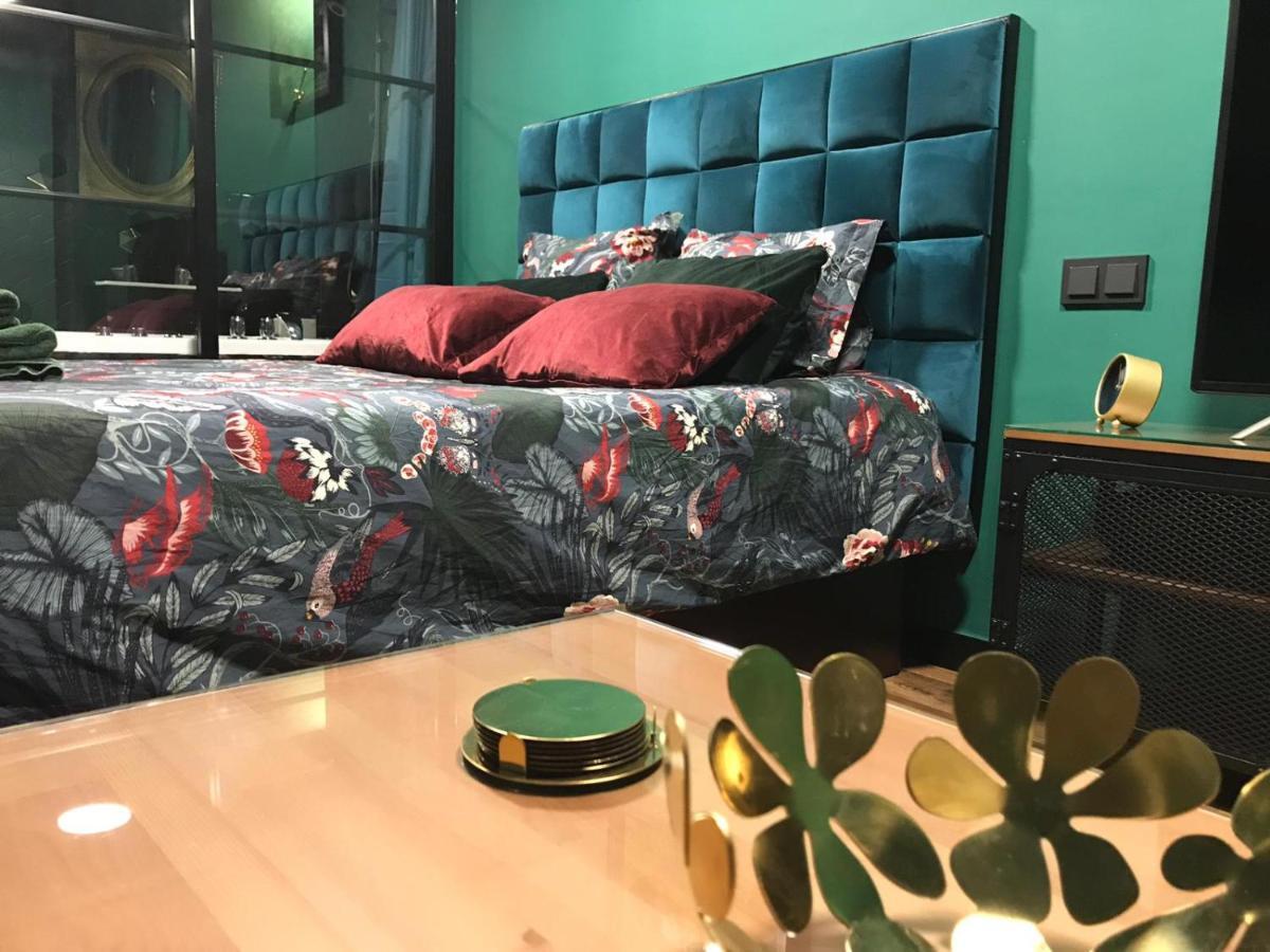 Sevilla Triana Jacuzzi Luaran gambar